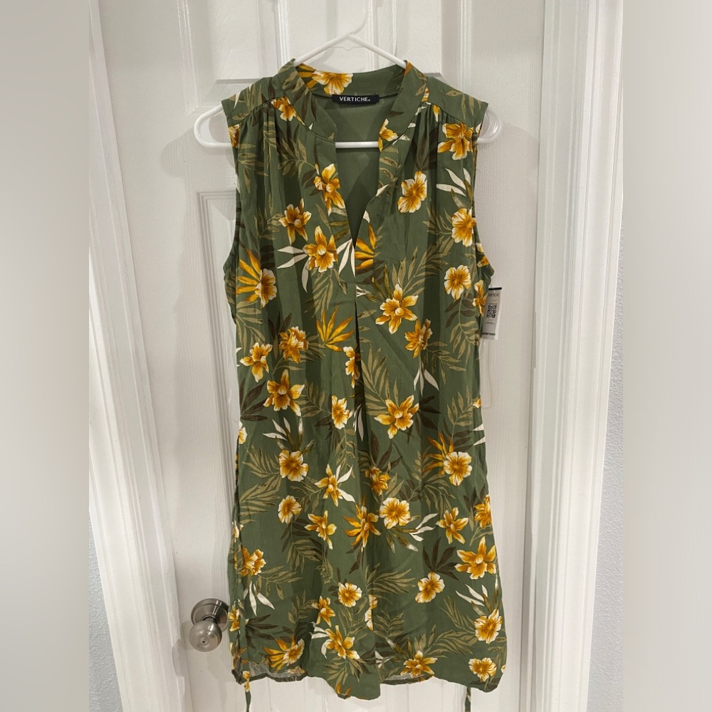 Vertiche size large dress NWT